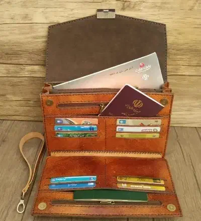 مدارک گمشده|اشیا|اراک, |دیوار