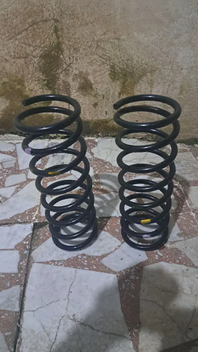 فنر لول عقب ساینا 1403|قطعات یدکی و لوازم جانبی|رشت, فرزانه|دیوار