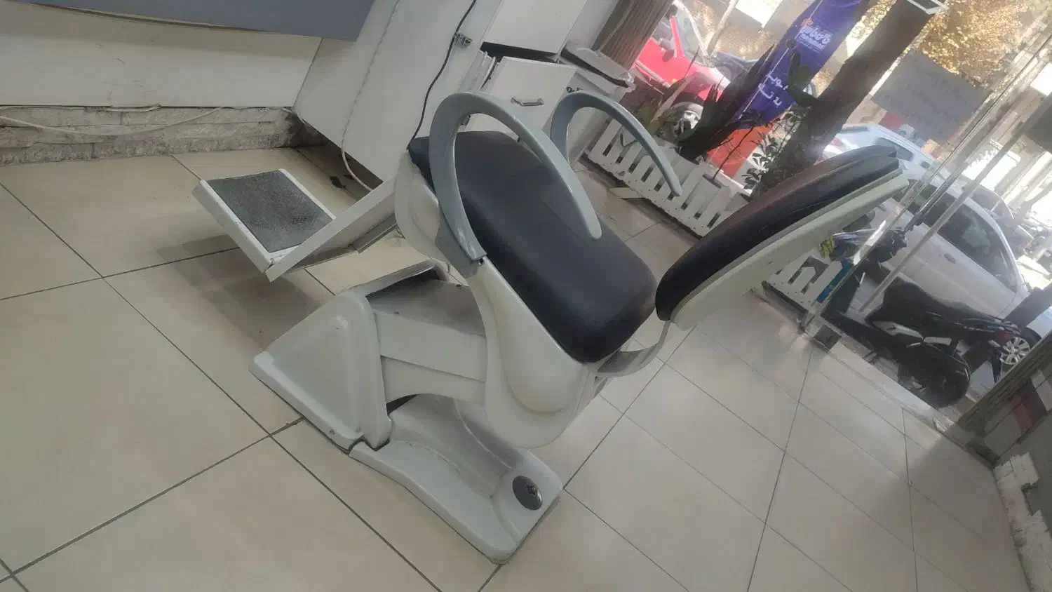 صندلی برقی|آرایشگاه و سالنهای زیبایی|شاهینشهر, گرگاب|دیوار
