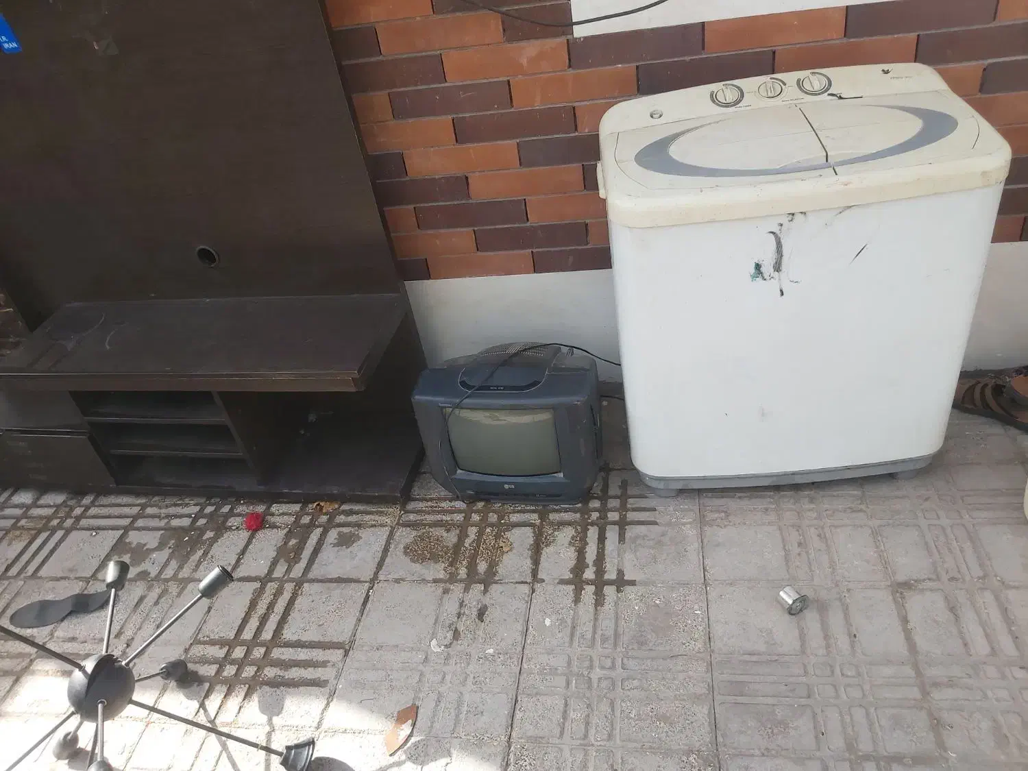 وسایل کار کرده|ماشین لباسشویی و خشککن لباس|بم, |دیوار