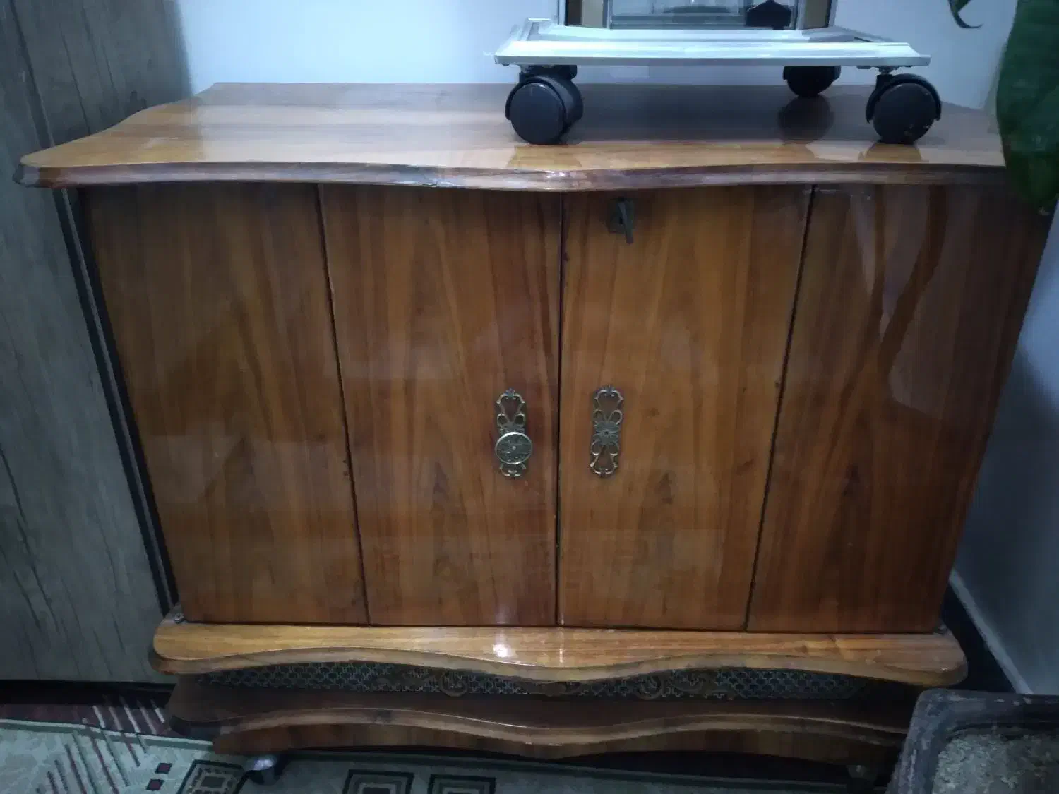 تلویزیون  قدیمی|تلویزیون و پروژکتور|ارومیه, |دیوار