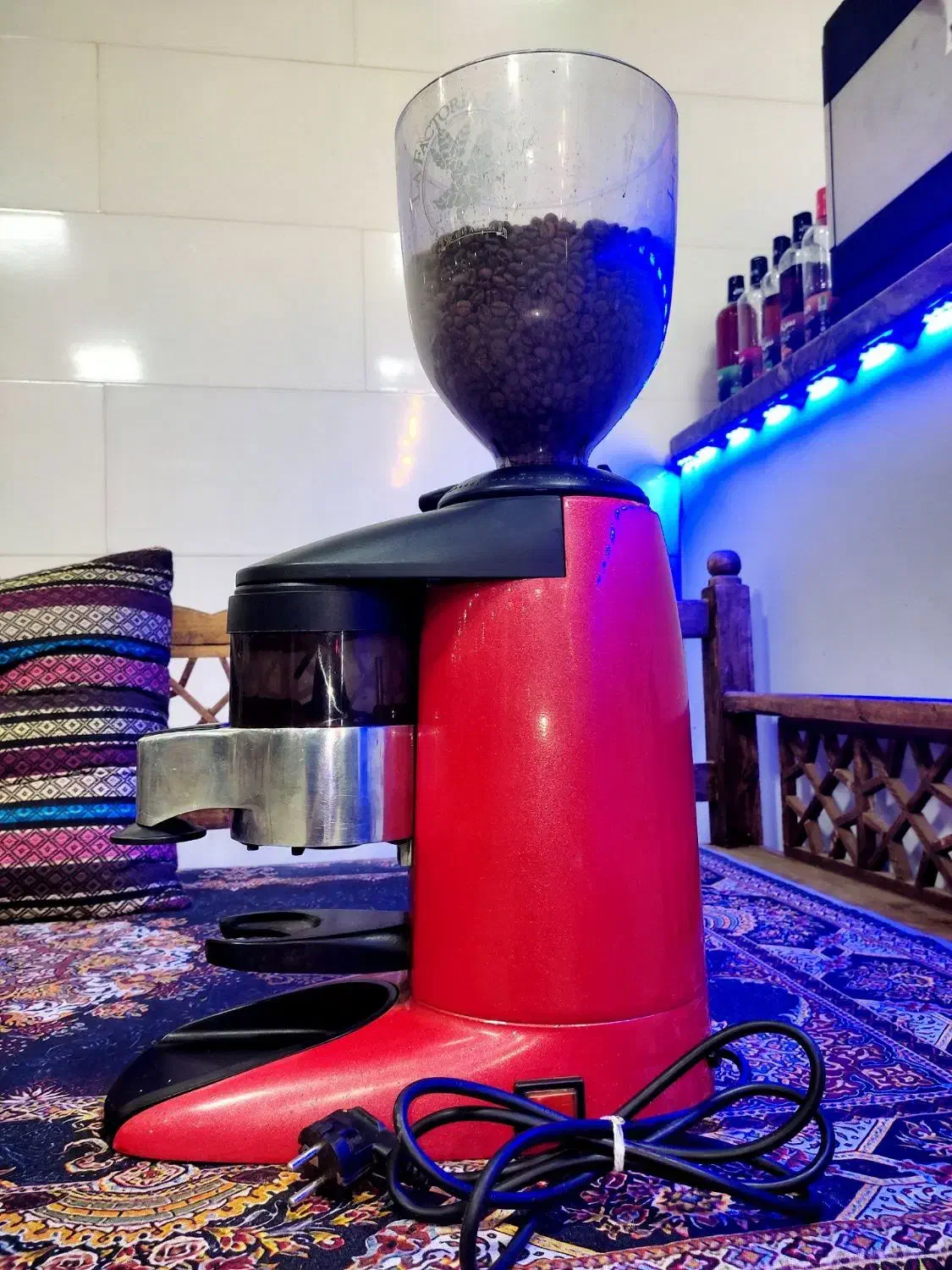 آسیاب قهوه|کافیشاپ و رستوران|سجاس رود, |دیوار