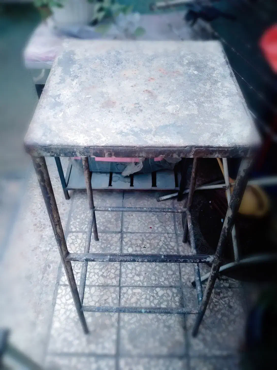 نردبان فلزی کارکرده محکم|ابزارآلات|تهران, فلسطین (میدان انقلاب)|دیوار