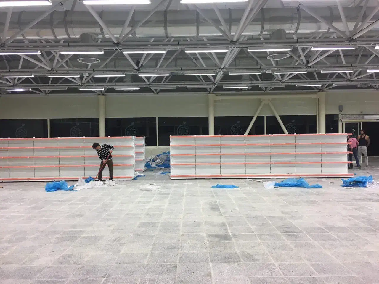 قفسه ترک طراحی حرفه ای|فروشگاه و مغازه|شیراز, حومه شیراز|دیوار