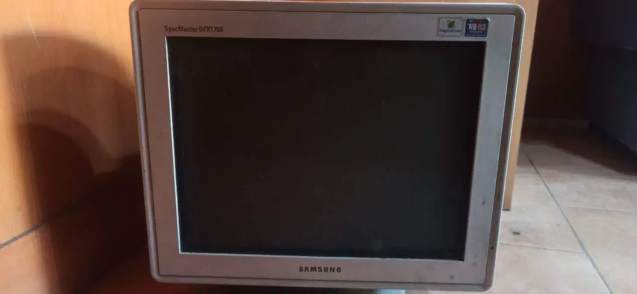 مانیتور CRT سامسونگ 17650DFX استوک (2 عدد)|قطعات و لوازم جانبی رایانه|شاهرود, |دیوار