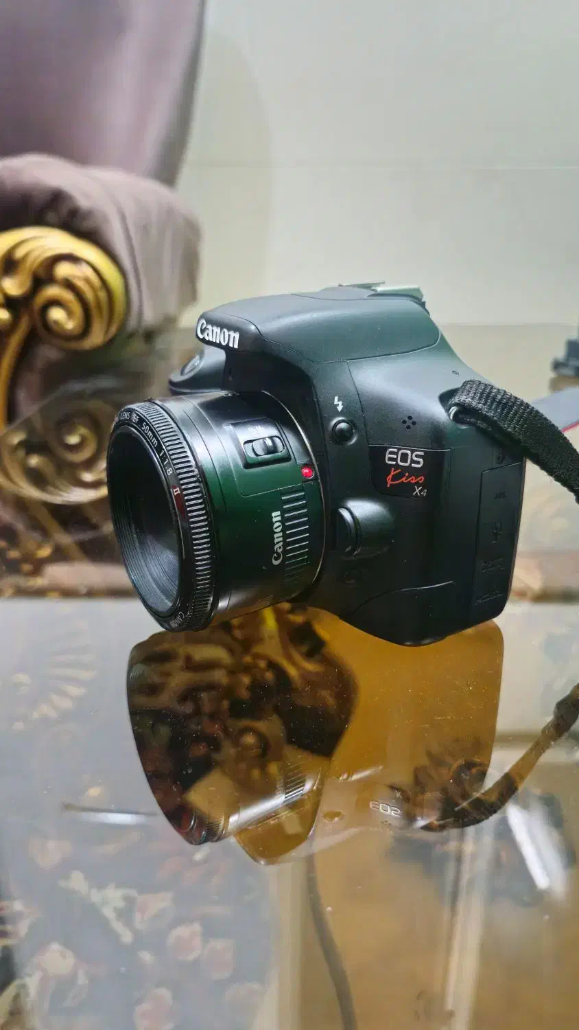 دوربین canon x4 550D همراه با لنز۱.۸ ۵۰mm|دوربین عکاسی و فیلمبرداری|قم, چهل درخت|دیوار