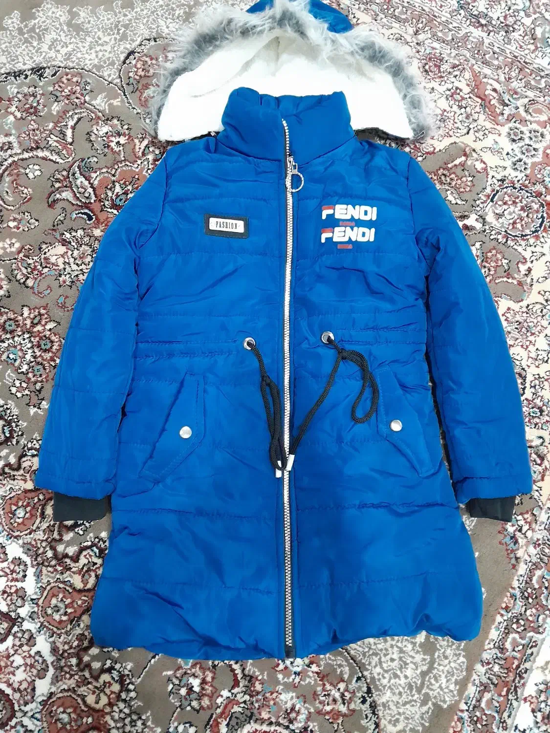 کاپشن درخترانه|لباس|مریوان, |دیوار