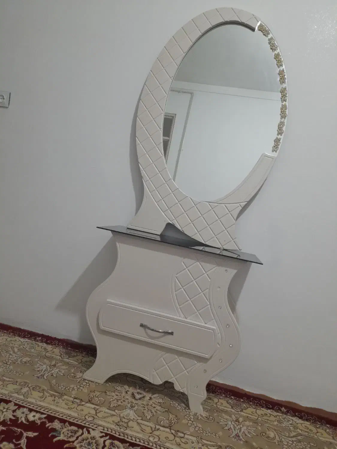 اینه کونسرت  نونو|آینه|سنندج, |دیوار