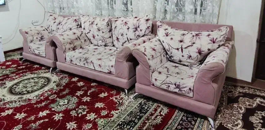 مبل راحتی ۷ نفره|مبلمان خانگی و میز عسلی|صحنه, |دیوار