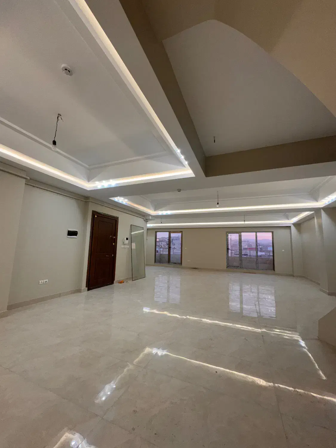 فروش‌خدماتی‌۱۳۸متر‌پرواز‌گلشهر‌ائل‌گلی|فروش دفتر کار، اتاق اداری، مطب|تبریز, |دیوار