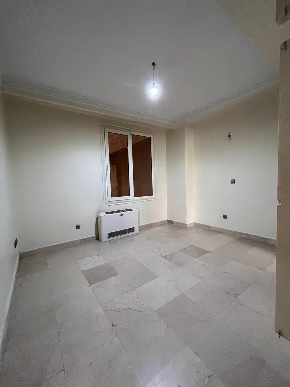 آپارتمان۱۳۵متر*۳خواب* ۲مستر*۲۴متری*فول مشاعات