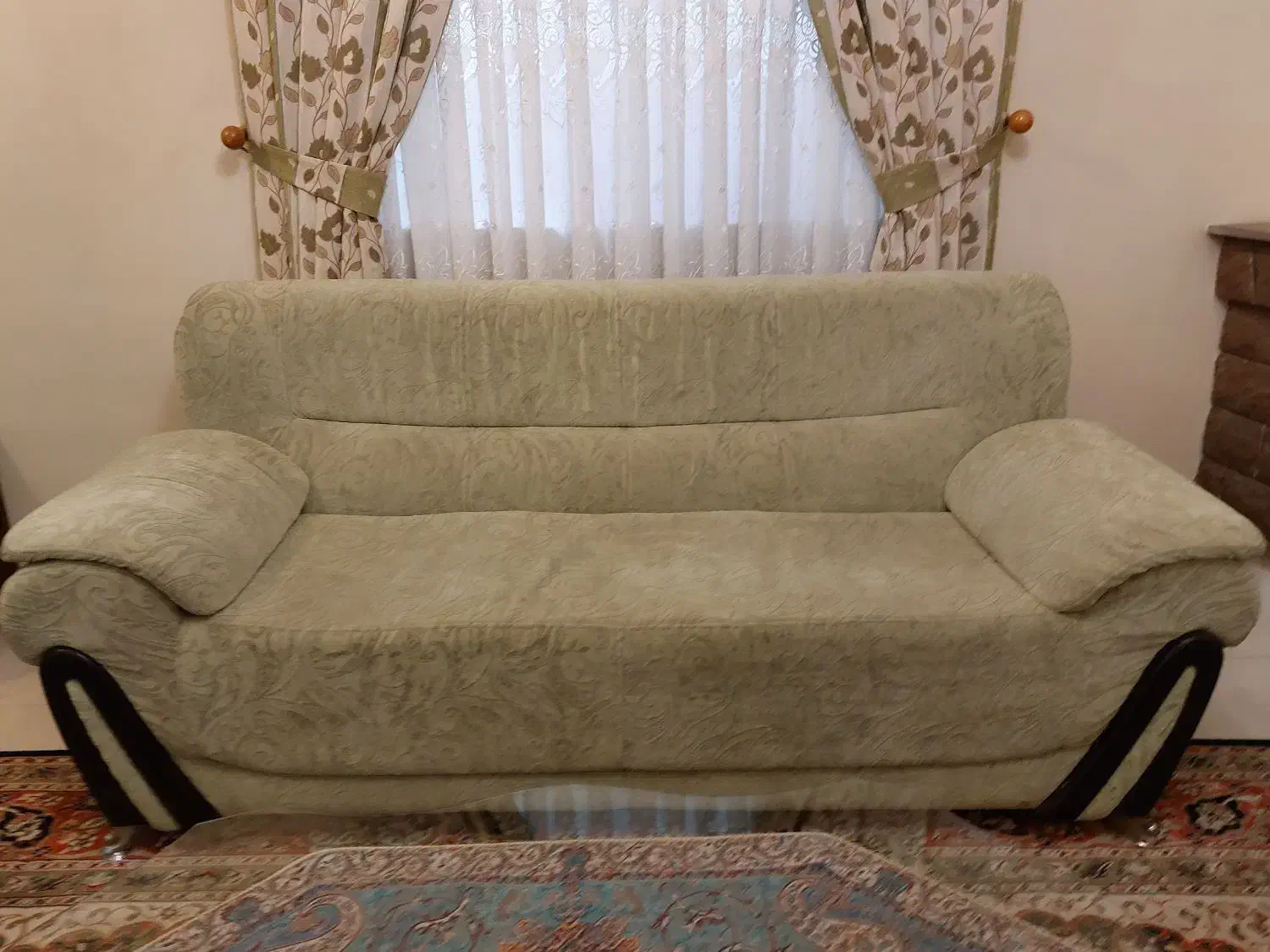 مبل هفت نفره به همراه میز وعسلی|مبلمان خانگی و میز عسلی|قائم‌شهر, |دیوار