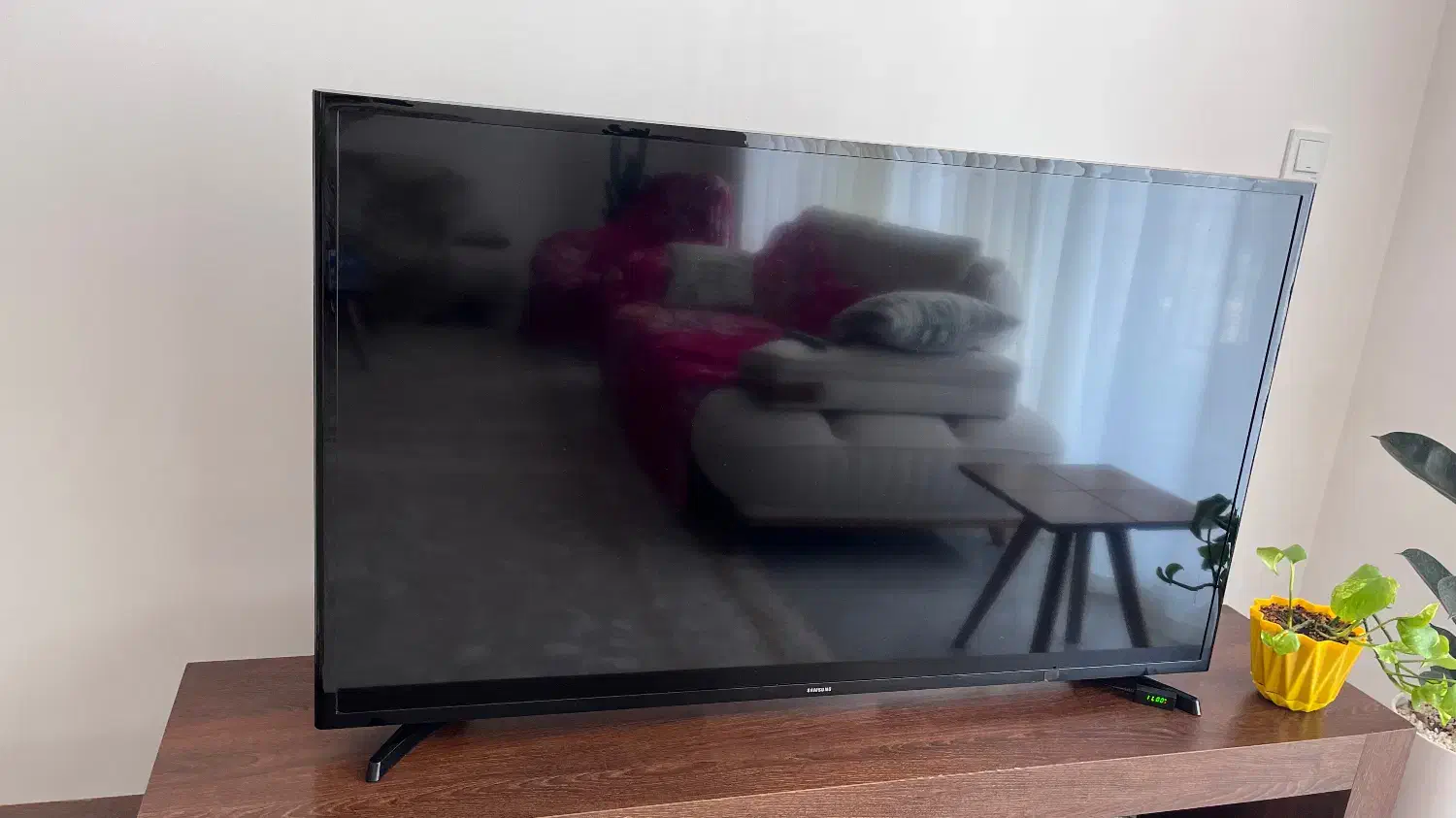 تلویزیون LED ۵۰ اینچ سامسونگ|تلویزیون و پروژکتور|بندرعباس, |دیوار