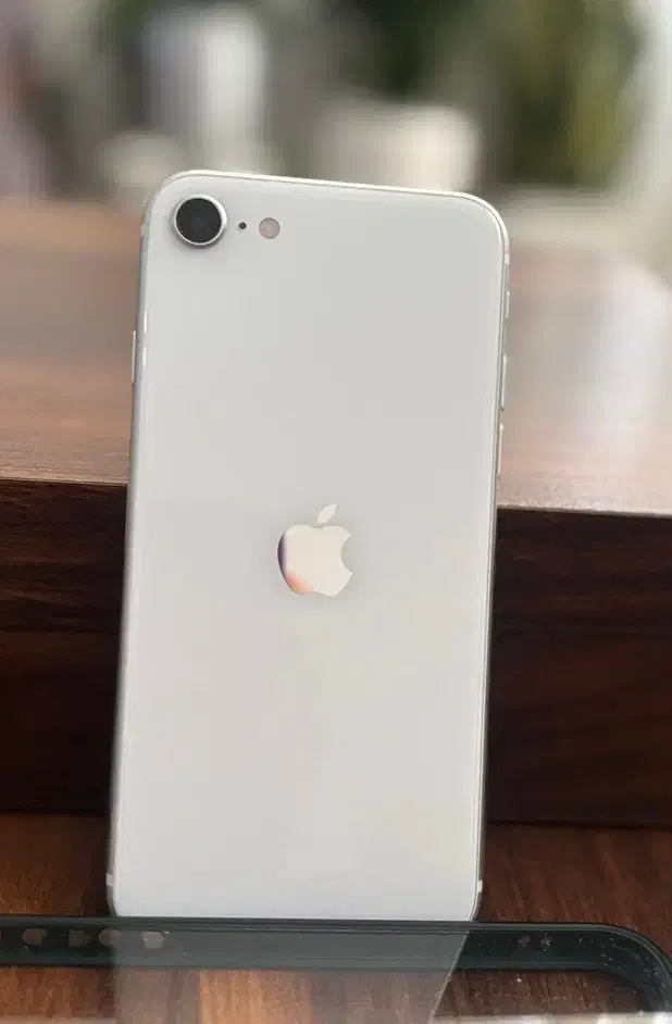 آیفون SE2020|موبایل|کرج, چهارصد دستگاه|دیوار