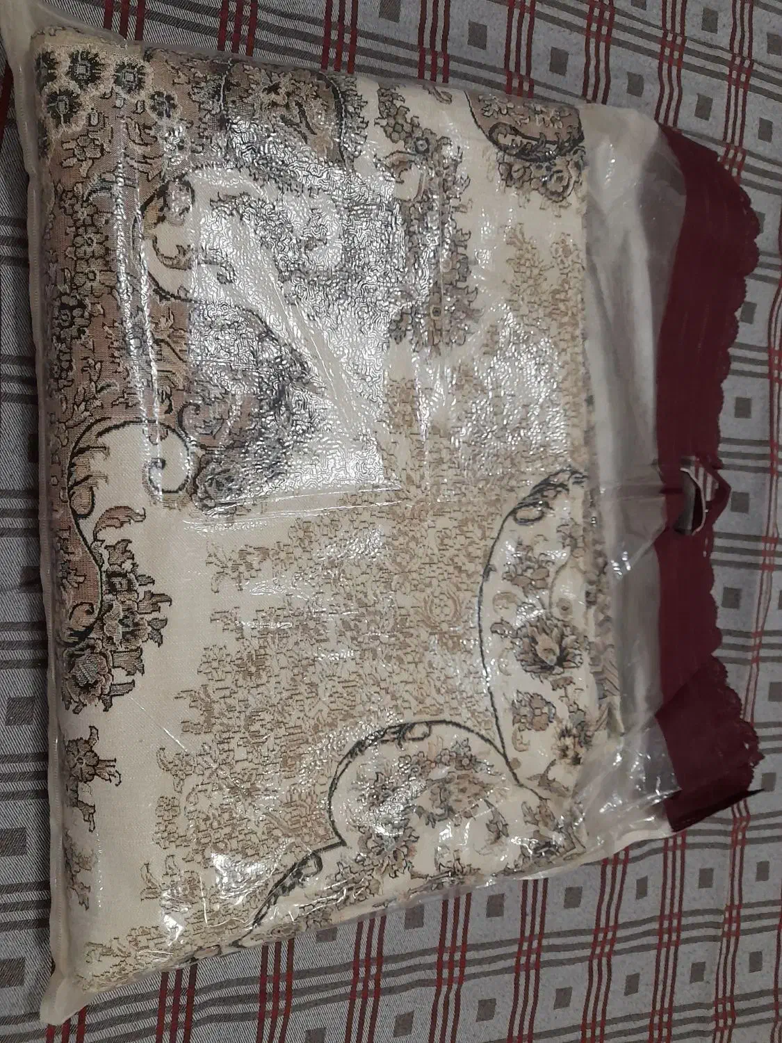 دو عدد روفرشی ابریشمی نیکزاد|روفرشی|همدان, |دیوار