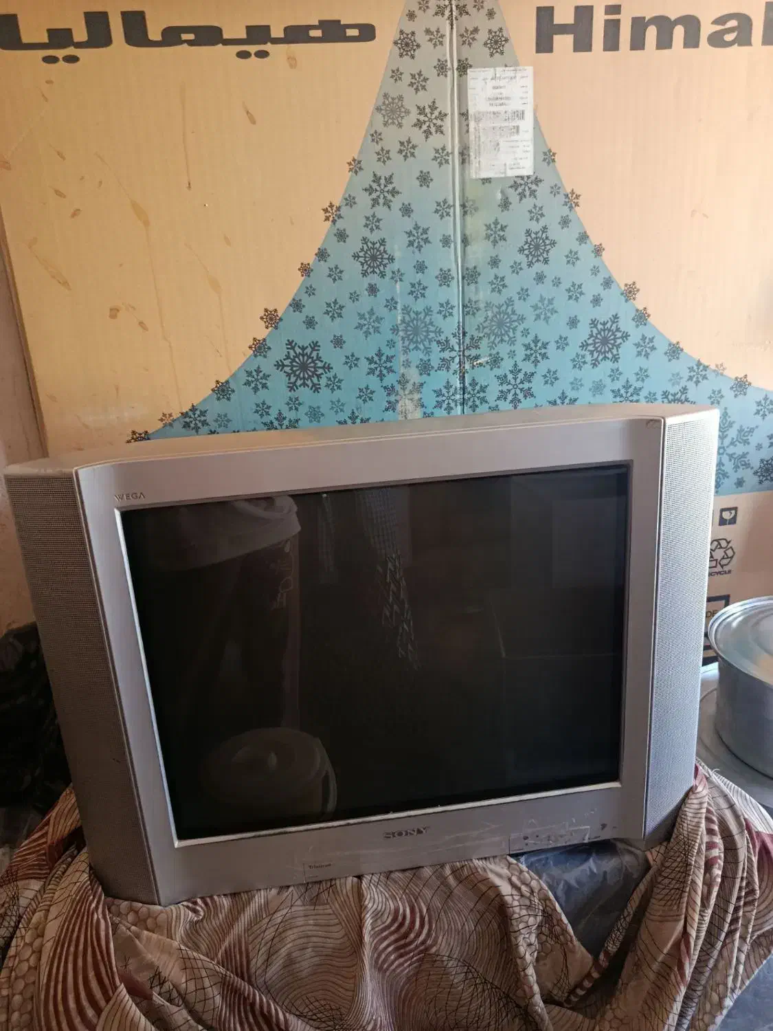 تلویزیون، میزتلویزیون، ضبط صوت|صوتی و تصویری|تربتحیدریه, بالا ولایت|دیوار