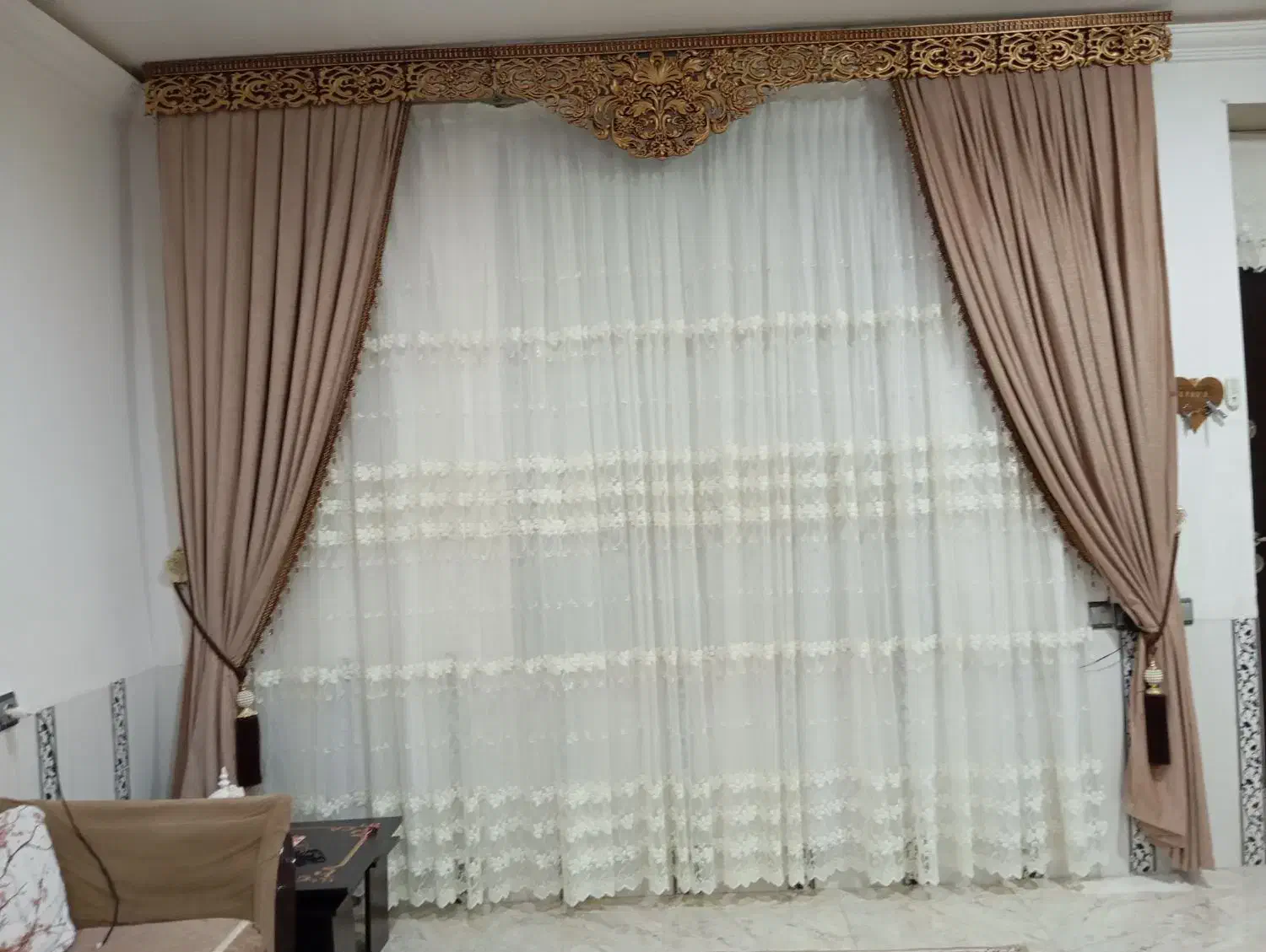 پرده|پرده، رانر، رومیزی|ایوان, |دیوار