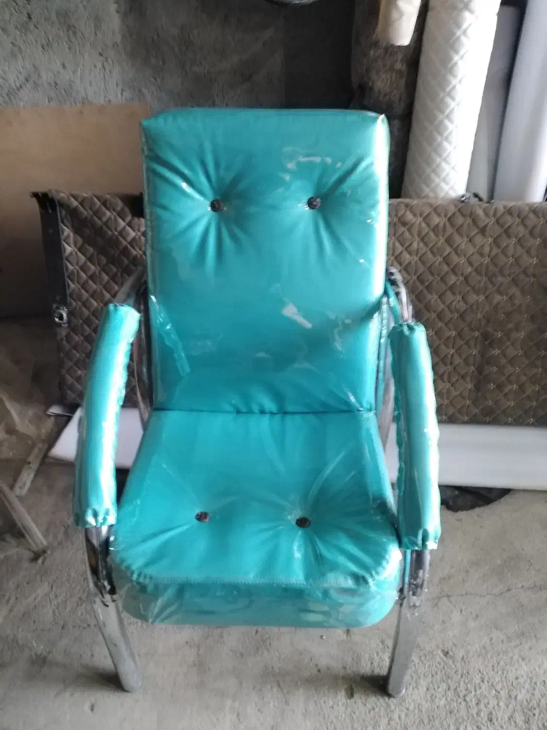 روکش چرم تعویض ابر انواع صندلی اداری|خدمات پیشه و مهارت|نیشابور, شهرک رضوی|دیوار