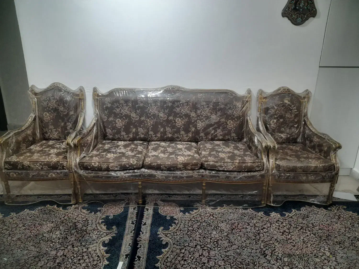مبله سلطنتی تر وتمیز  ۹نفره|مبلمان خانگی و میز عسلی|بندرعباس, |دیوار