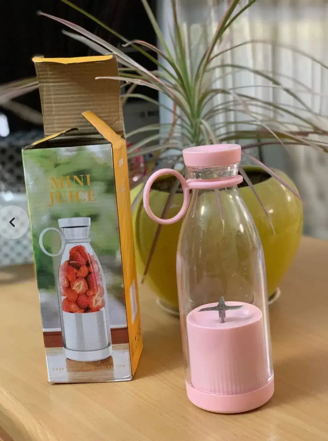 شیکر مخلوط کن شارژی ۱۵۰ ت|آبمیوه‌گیر و آب‌مرکبات‌گیر|ارومیه, |دیوار