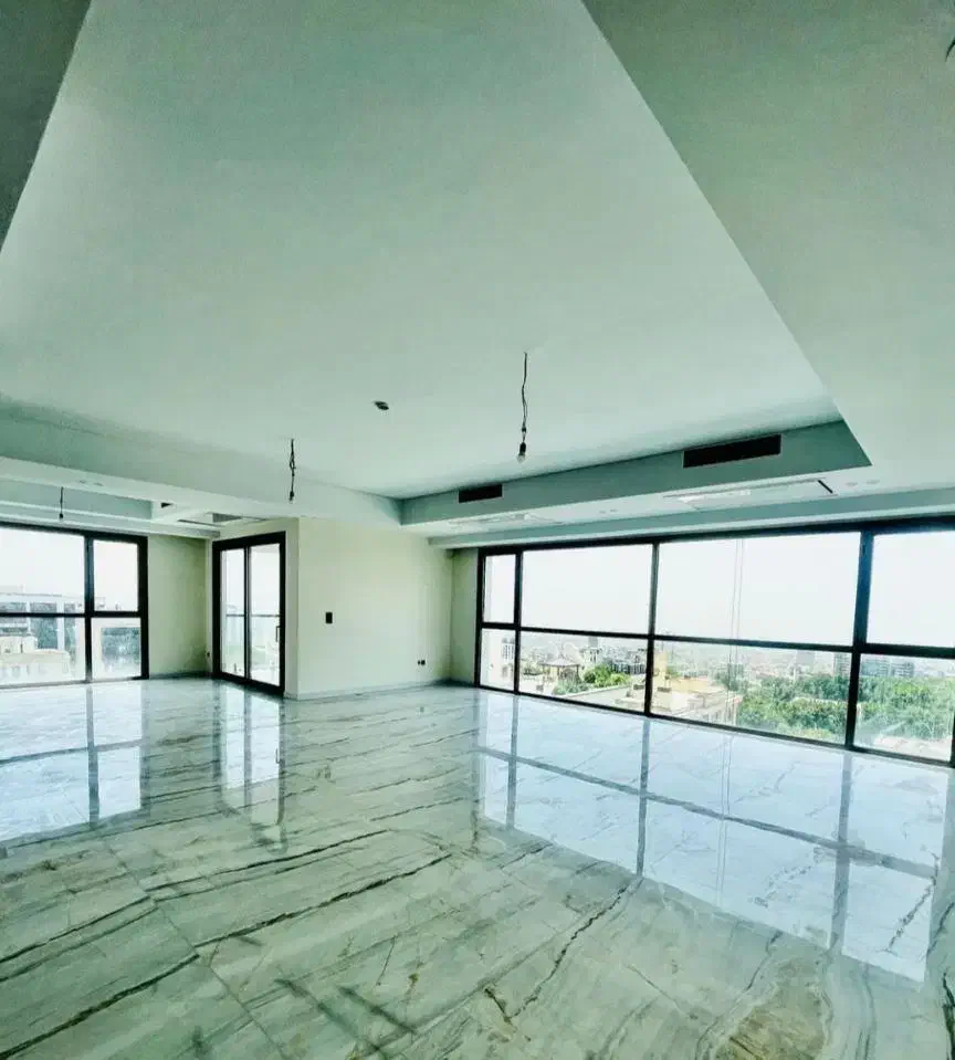 ۱۴۰متر/سه خواب/فول امکانات/سالن سرتاسر پرده خور