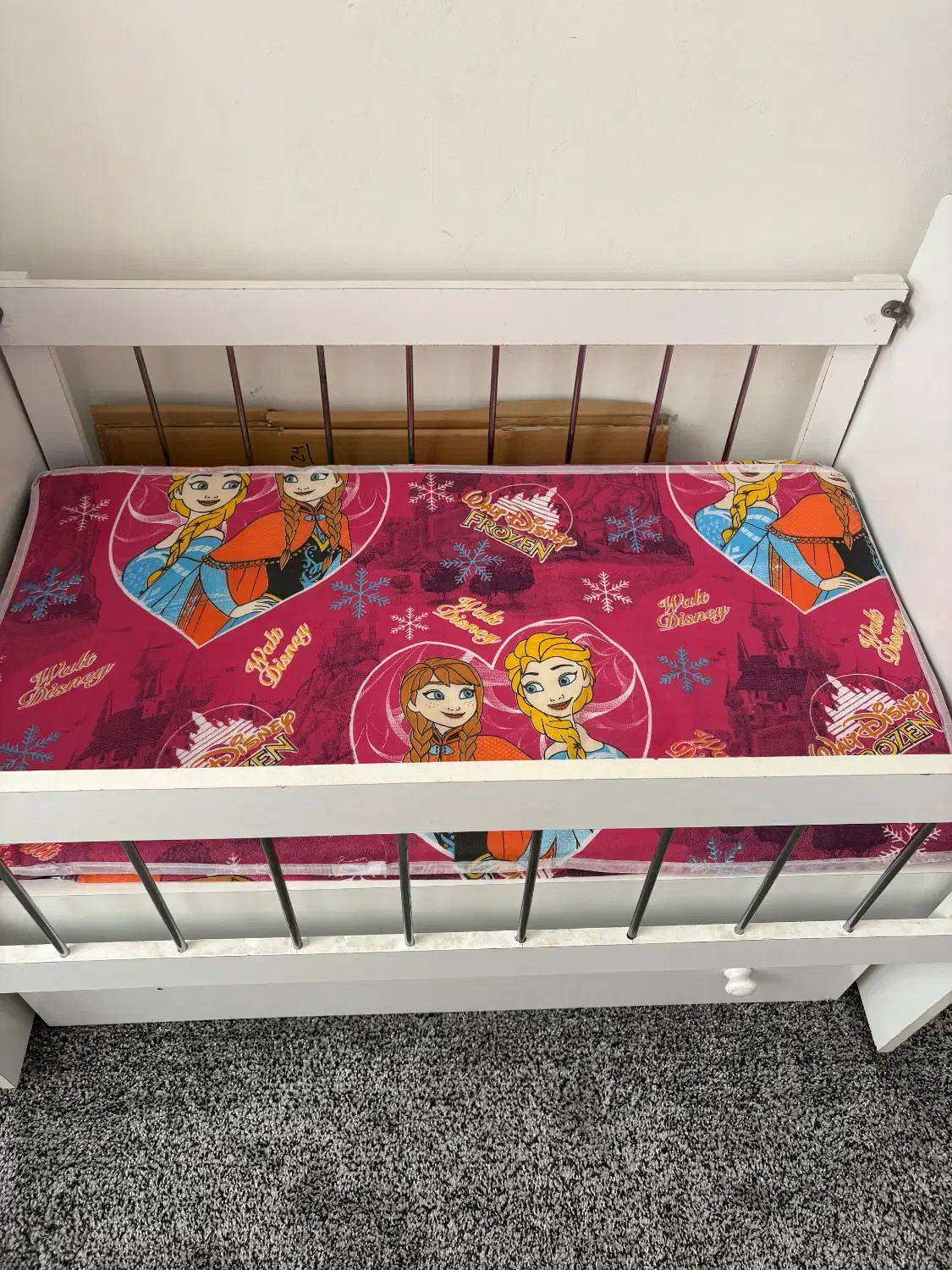 تخت کودک|تخت و صندلی بچه|تهران, بهداشت|دیوار