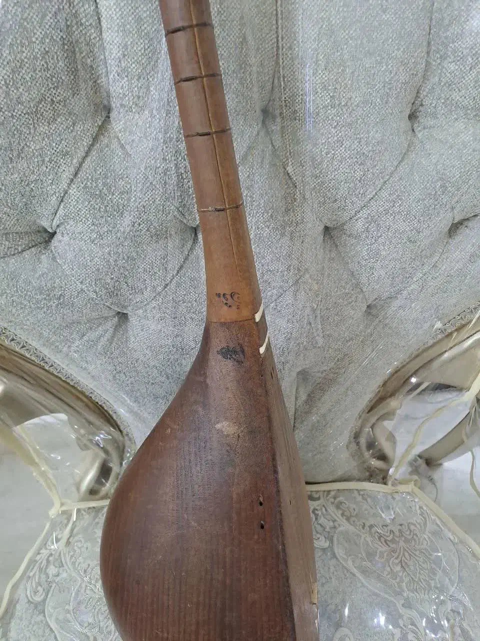 دوتار ساخت دست استاد یگانه|سازهای سنتی|درگز, |دیوار