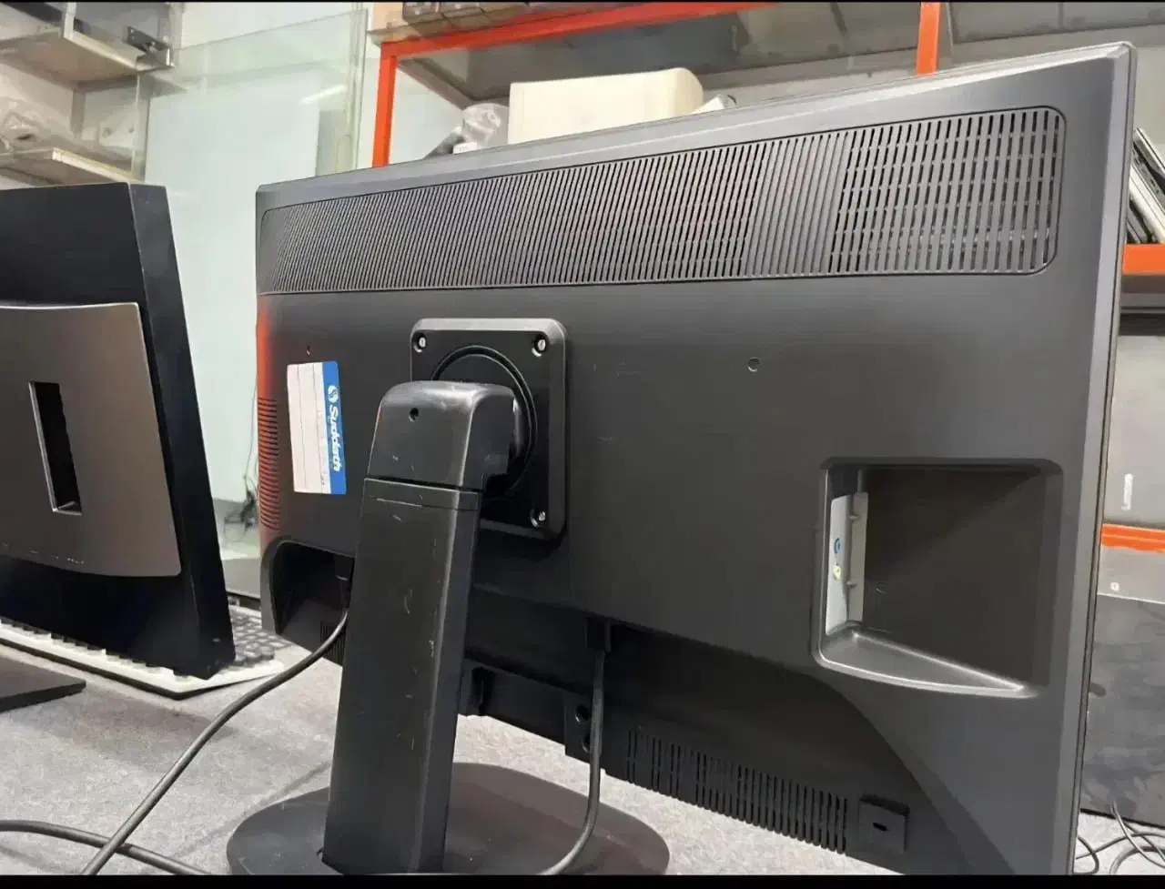 مانیتور Planar 27 inch کیفیت2k پنلips - بسیار تمیز|قطعات و لوازم جانبی رایانه|بیرجند, |دیوار