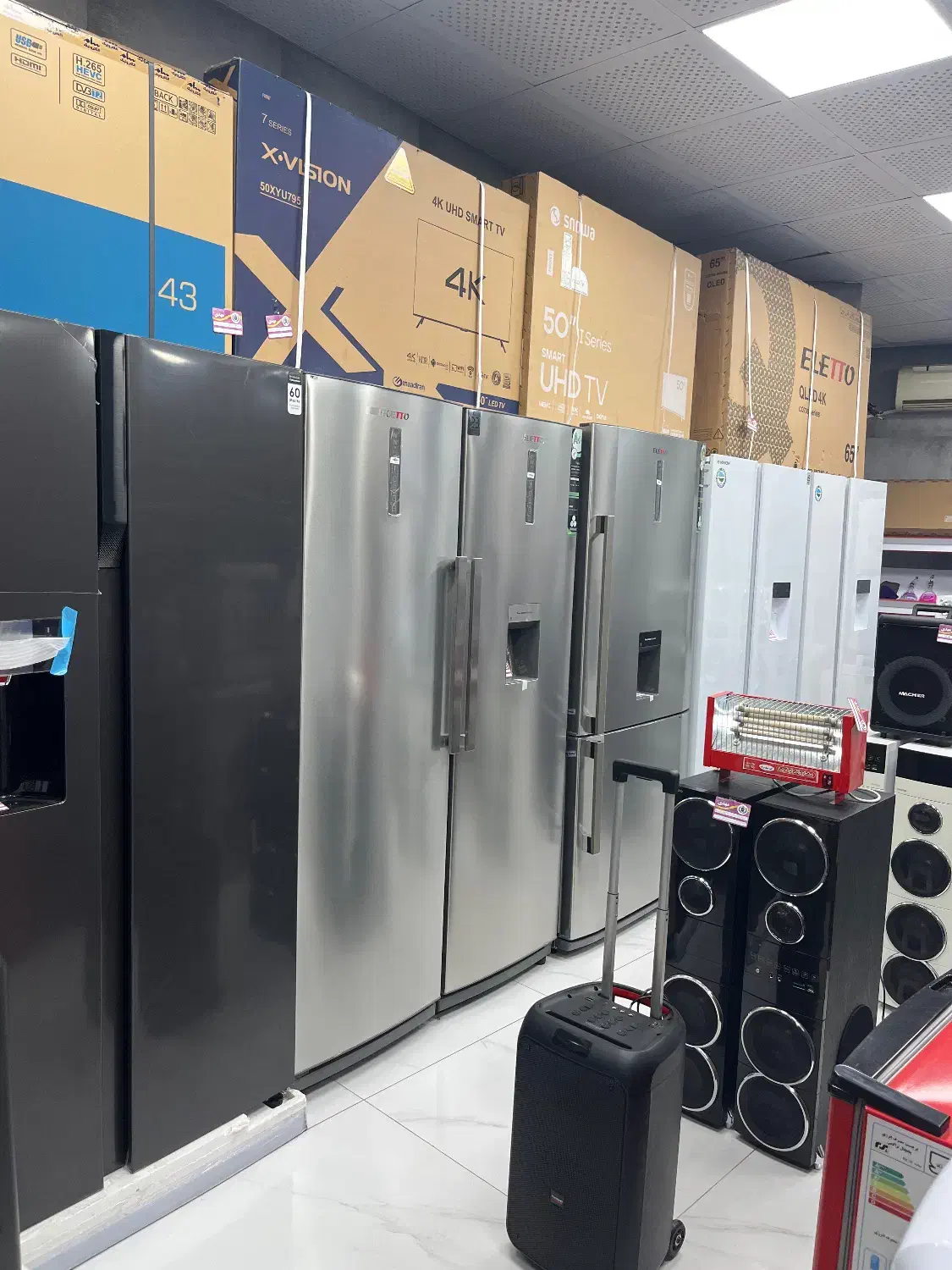 جذب فروشنده جوان آقا با سابقه کاری|استخدام بازاریابی و فروش|رشت, یخسازی|دیوار