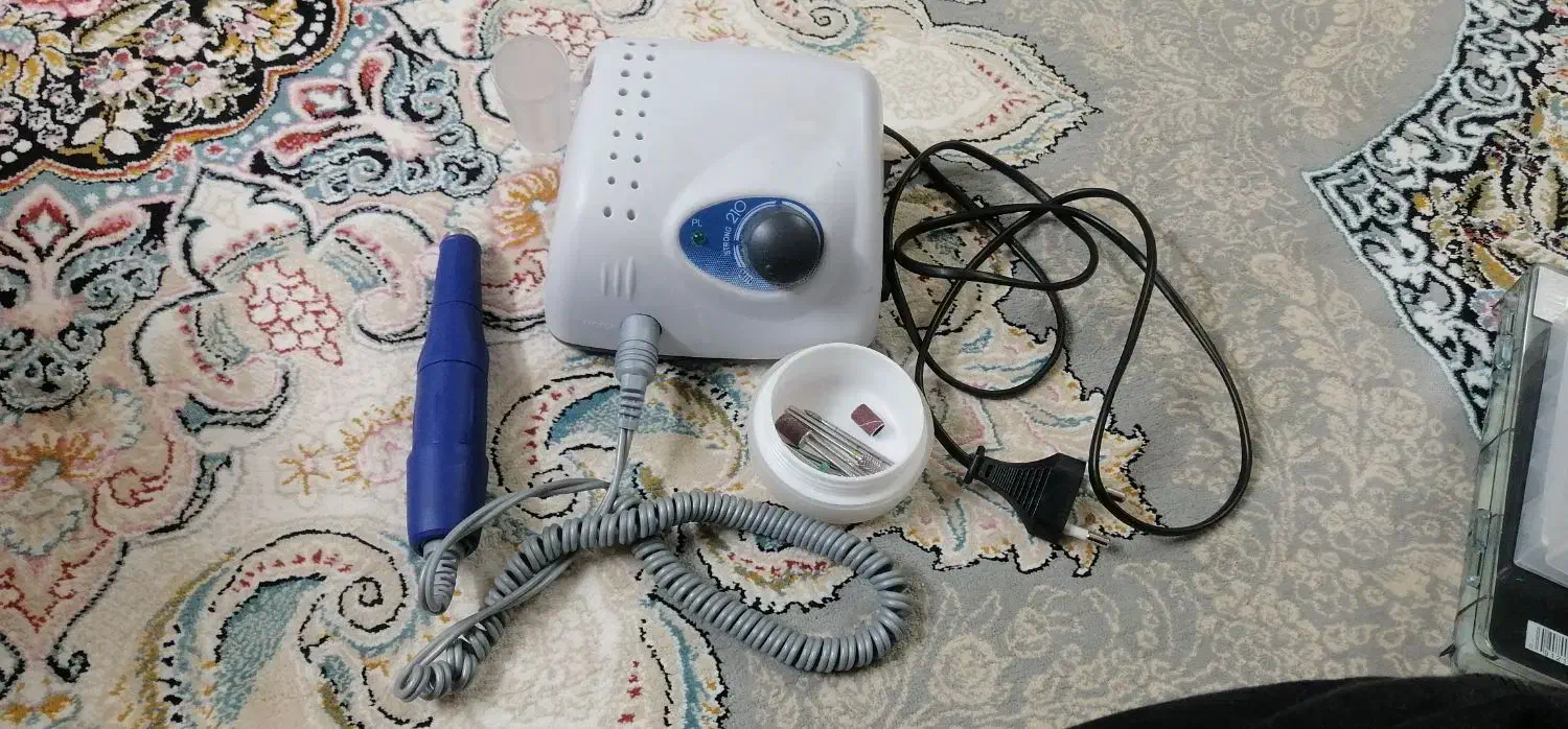 وسایل کاشت ناخن|آرایشی، بهداشتی، درمانی|یزد, |دیوار