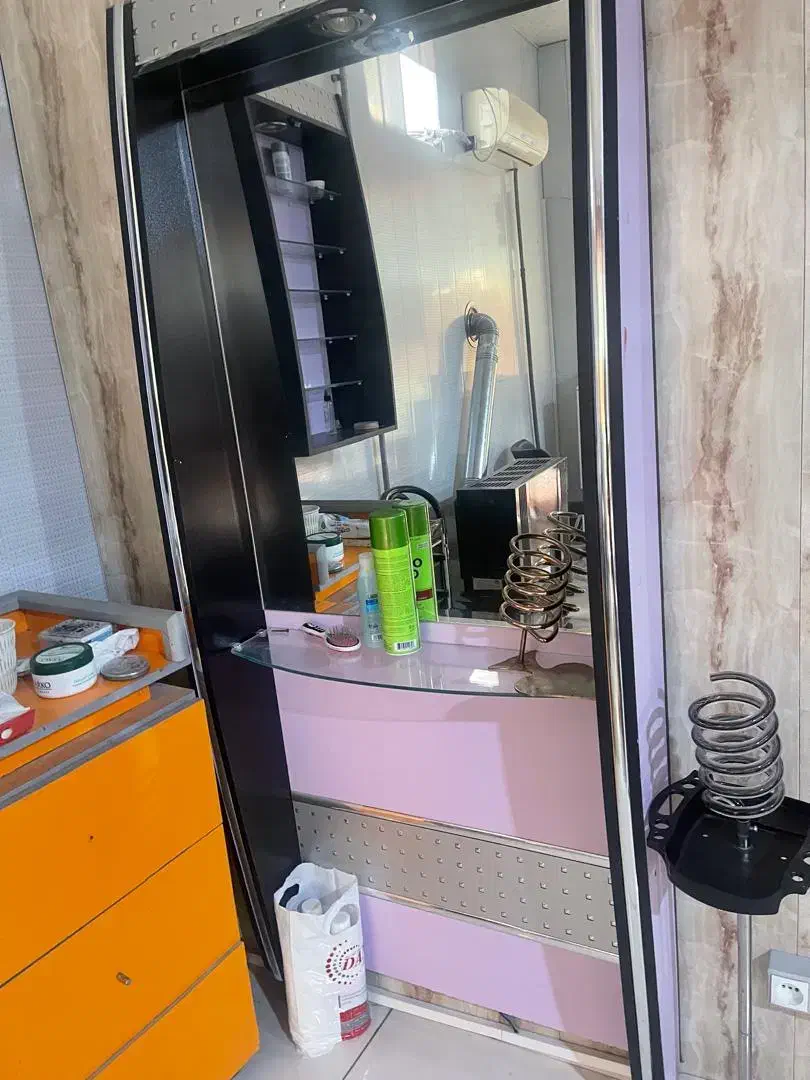 اینه ی سالن ارایشی|آرایشگاه و سالنهای زیبایی|عجب شیر, |دیوار