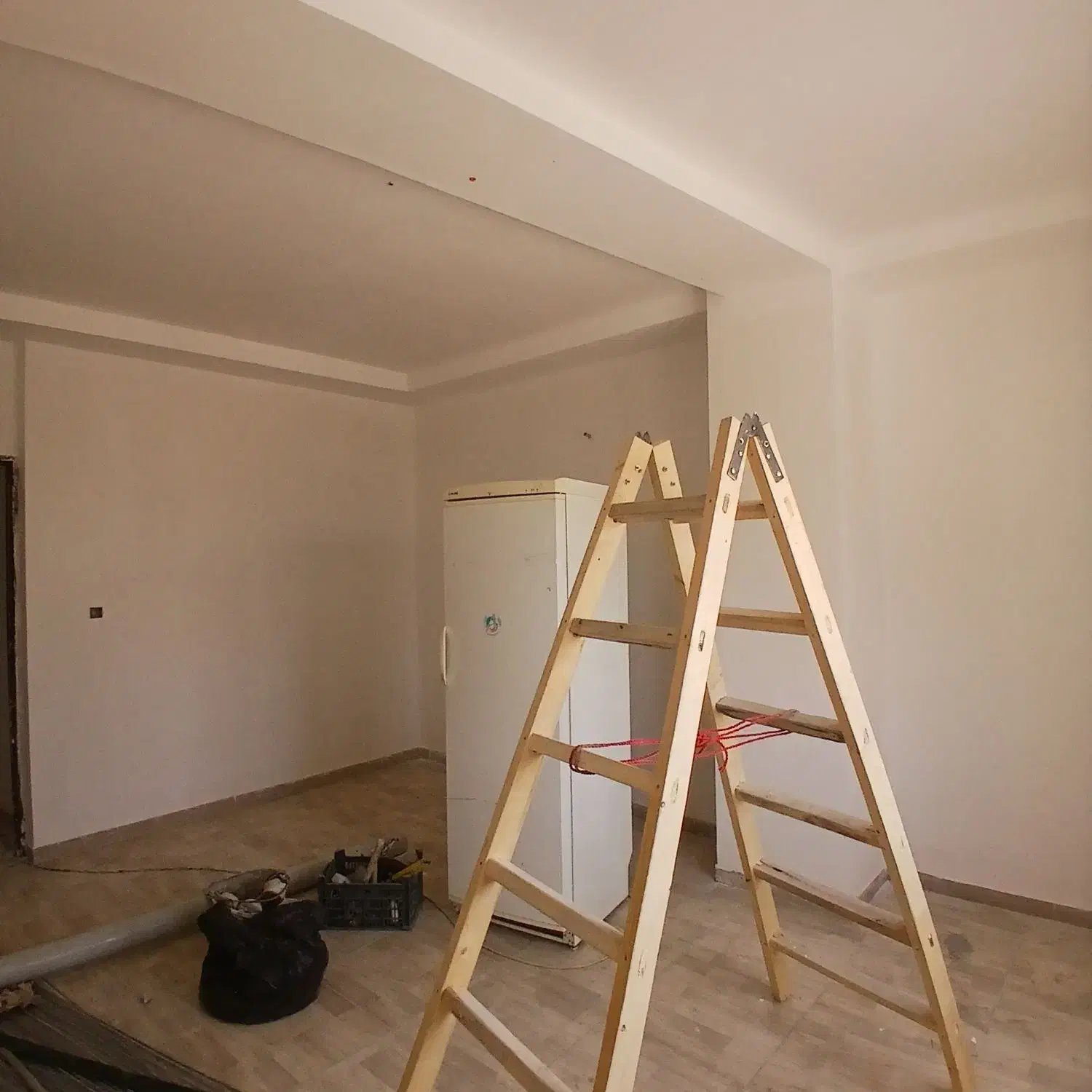 پیمانکار نقاشی ساختمان امامی|خدمات پیشه و مهارت|ارومیه, |دیوار