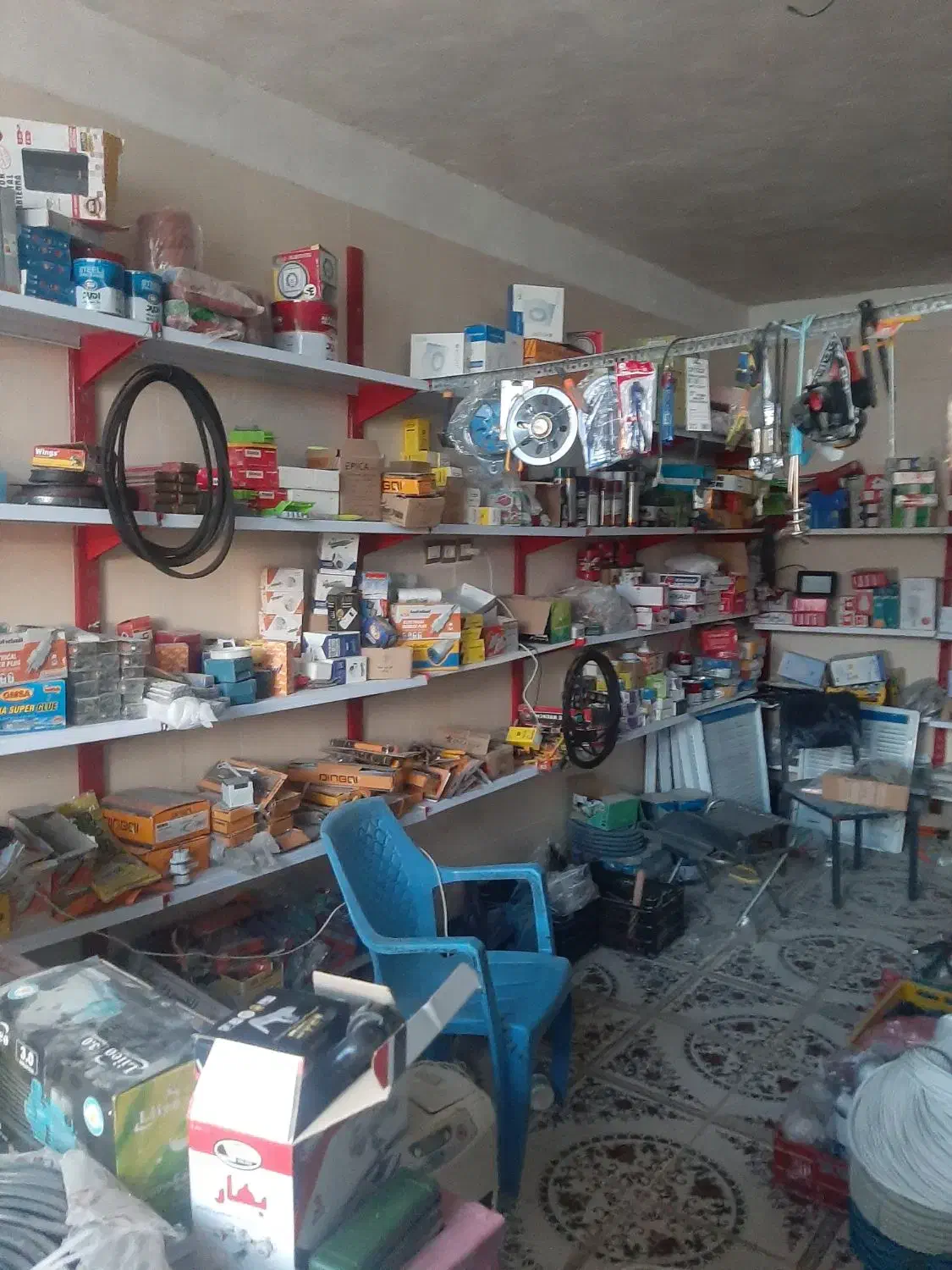 لوازم آب وبرق همراه با ابزار آلات فروشی|عمدهفروشی|سیب و سوران, |دیوار