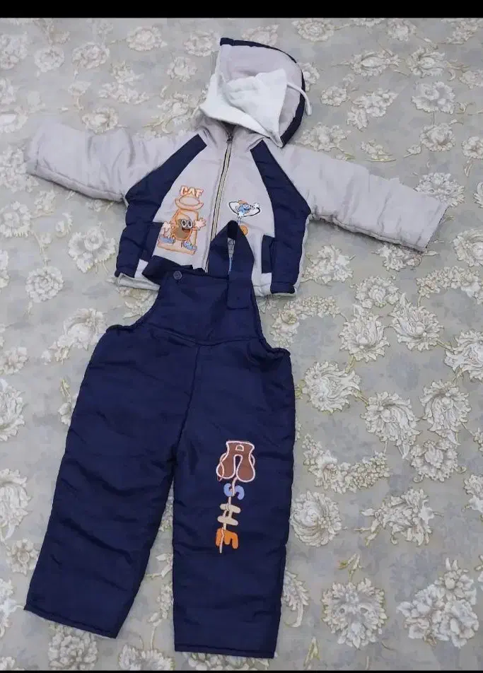 کاپشن و سرهمی با کلاه|کفش و لباس بچه|کرمانشاه, |دیوار