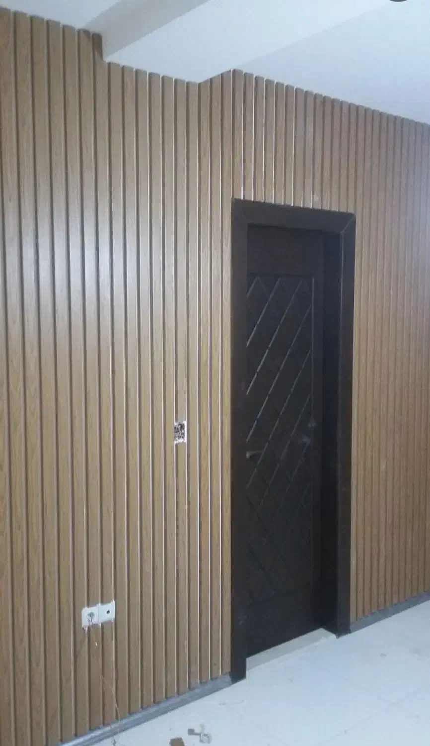 نصب قرنیز و دیوار کوب ارزانتر از همه جا|خدمات پیشه و مهارت|اصفهان, گلستان|دیوار