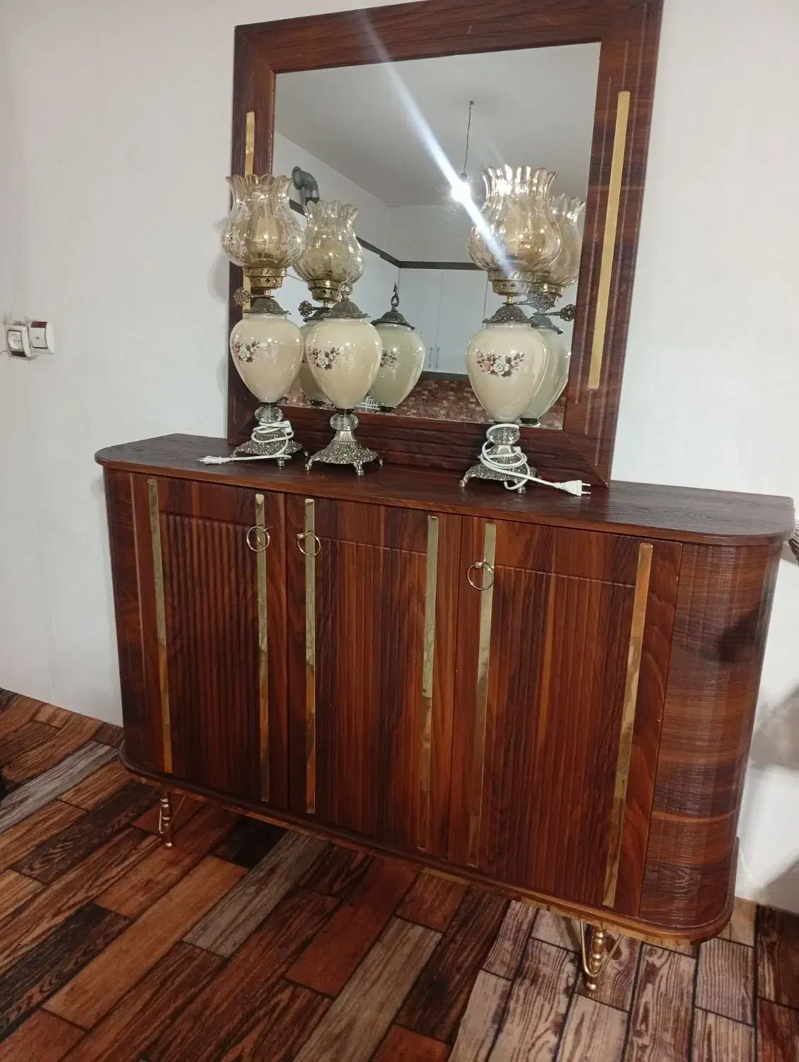 میز کنسول و میز تلوزیون|بوفه، ویترین، کنسول|اردبیل, |دیوار