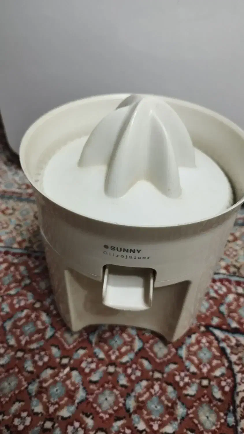 آب مرکبات گیری کاملا سالم و قوی موتور سنگین|آبمیوهگیر و آبمرکباتگیر|تهران, فلاح|دیوار