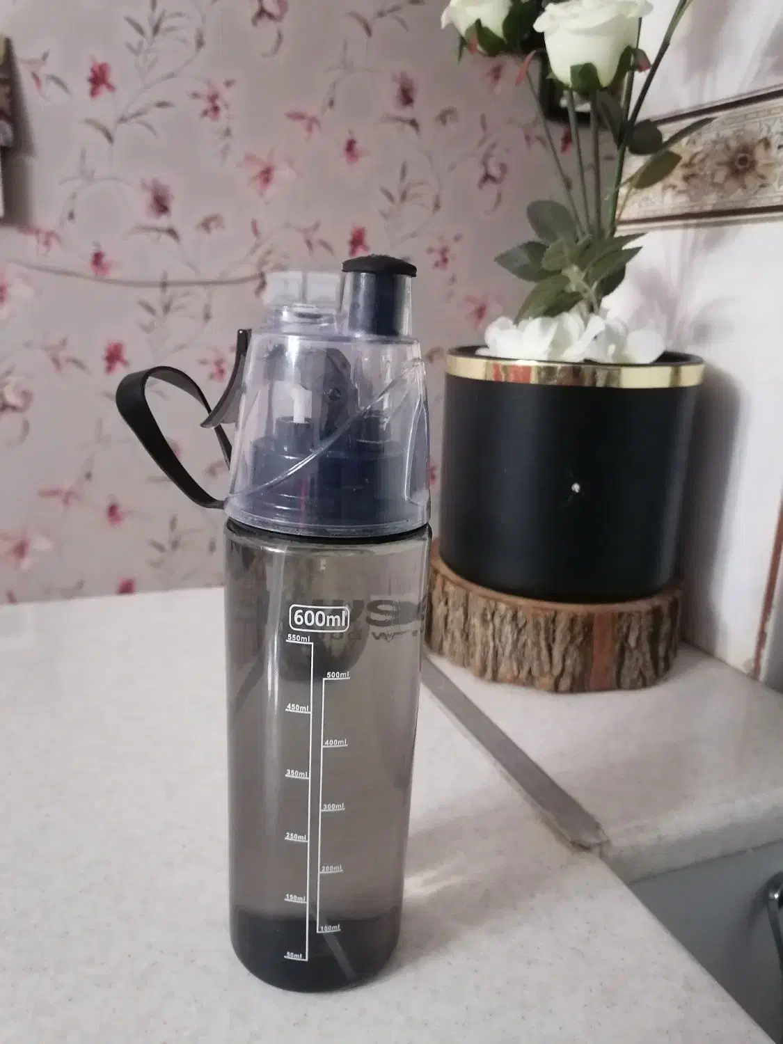 بطری آب|ظروف نگهدارنده، پلاستیکی، یکبارمصرف|شیراز, شاه قلی بیگی|دیوار