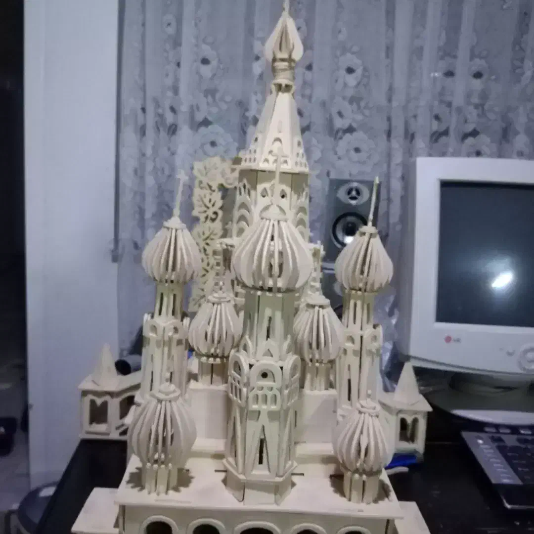 ماکت چوبی کلیسای سن پترزبورگ|مجسمه، تندیس، ماکت|مهاجران, |دیوار