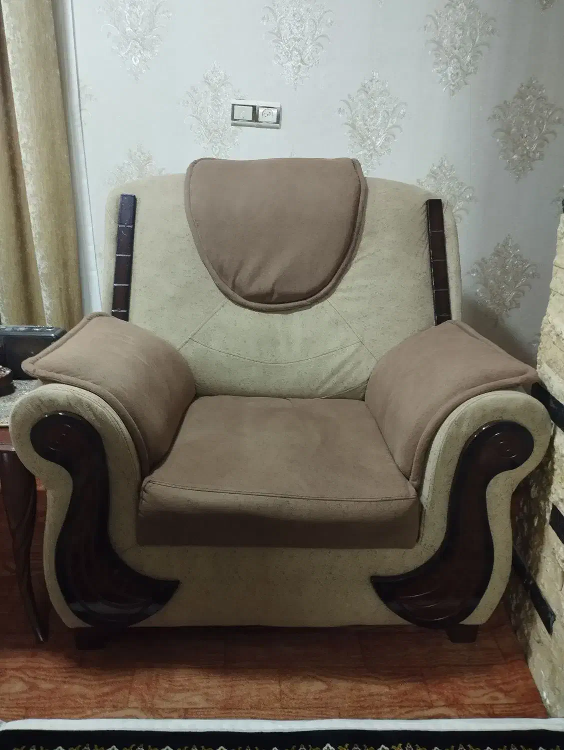 مبل راحتی شیک|مبلمان خانگی و میز عسلی|دابودشت, |دیوار