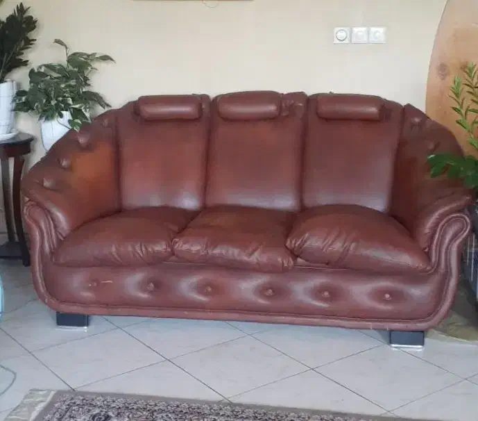 مبل|مبلمان خانگی و میز عسلی|شیراز, میرزاکوچک خان|دیوار