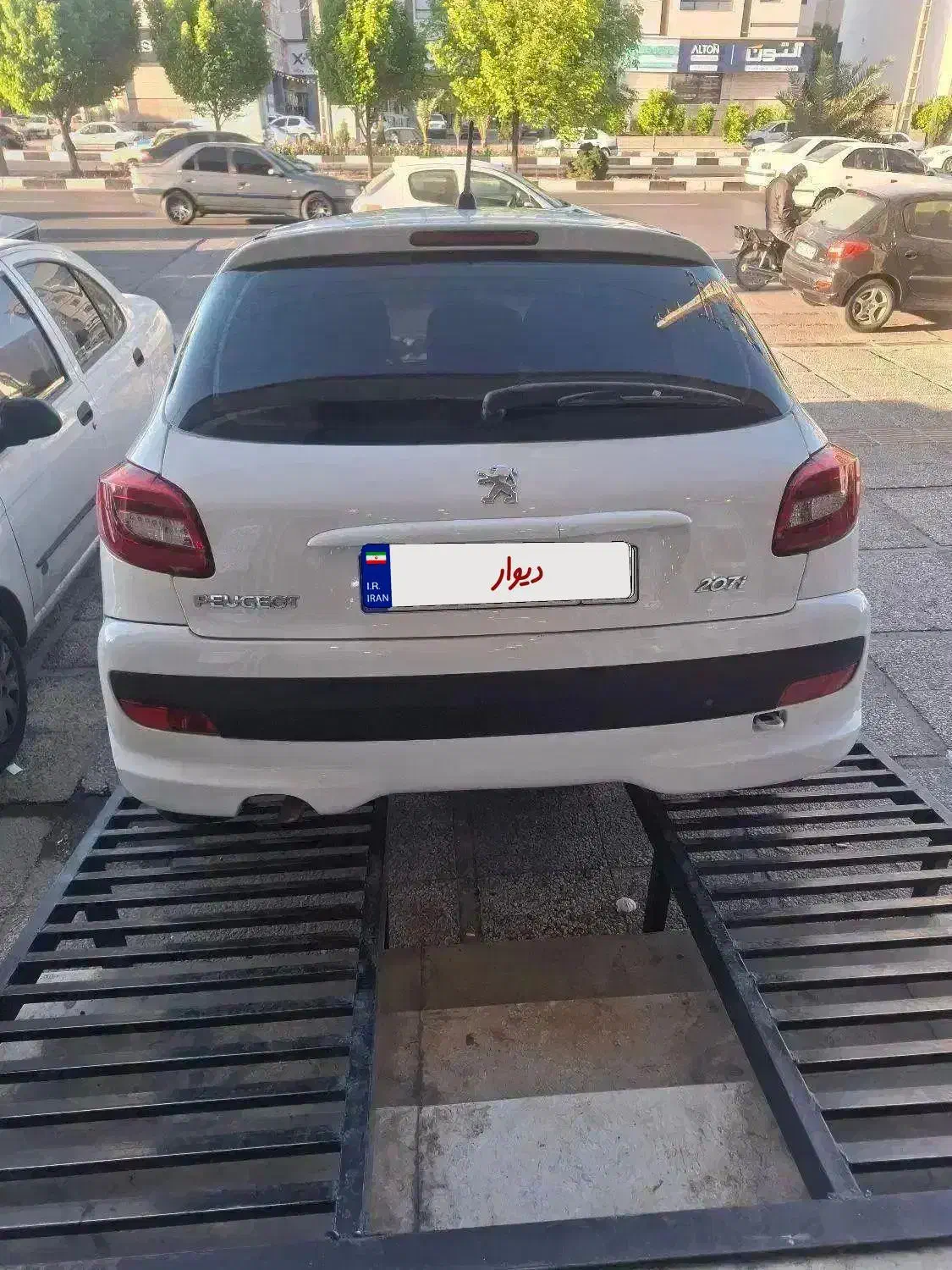 پژو 207i پانوراما دندهای، مدل ۱۴۰۴|خودرو سواری و وانت|شیراز, ترمینال باربری|دیوار