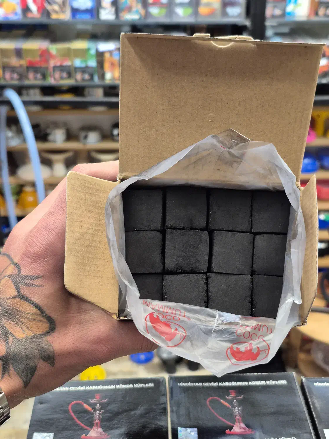 ذغال نارگیل کوکو ماموت اورجینال لیبل دار(اندونزی)|عمدهفروشی|شیراز, عفیفآباد|دیوار