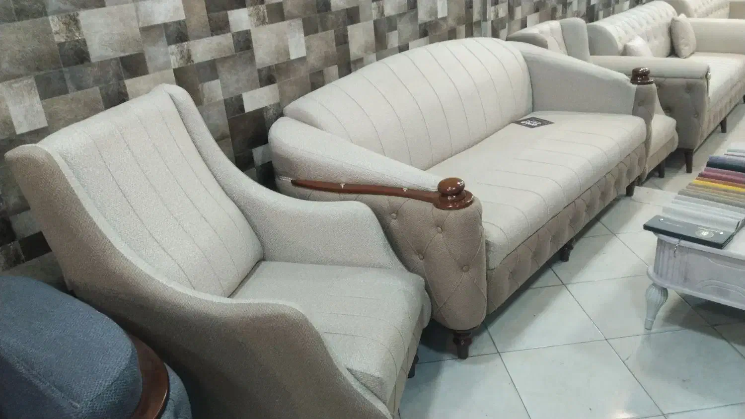 نجار ماهر مبل راحتی|استخدام صنعتی، فنی، مهندسی|تبریز, |دیوار