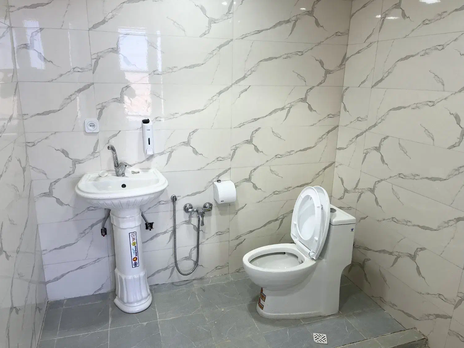 نصاب شیرالات، لوله کشی آب و فاضلاب تضمینی|خدمات پیشه و مهارت|قم, بلوار امین و ساحلی|دیوار