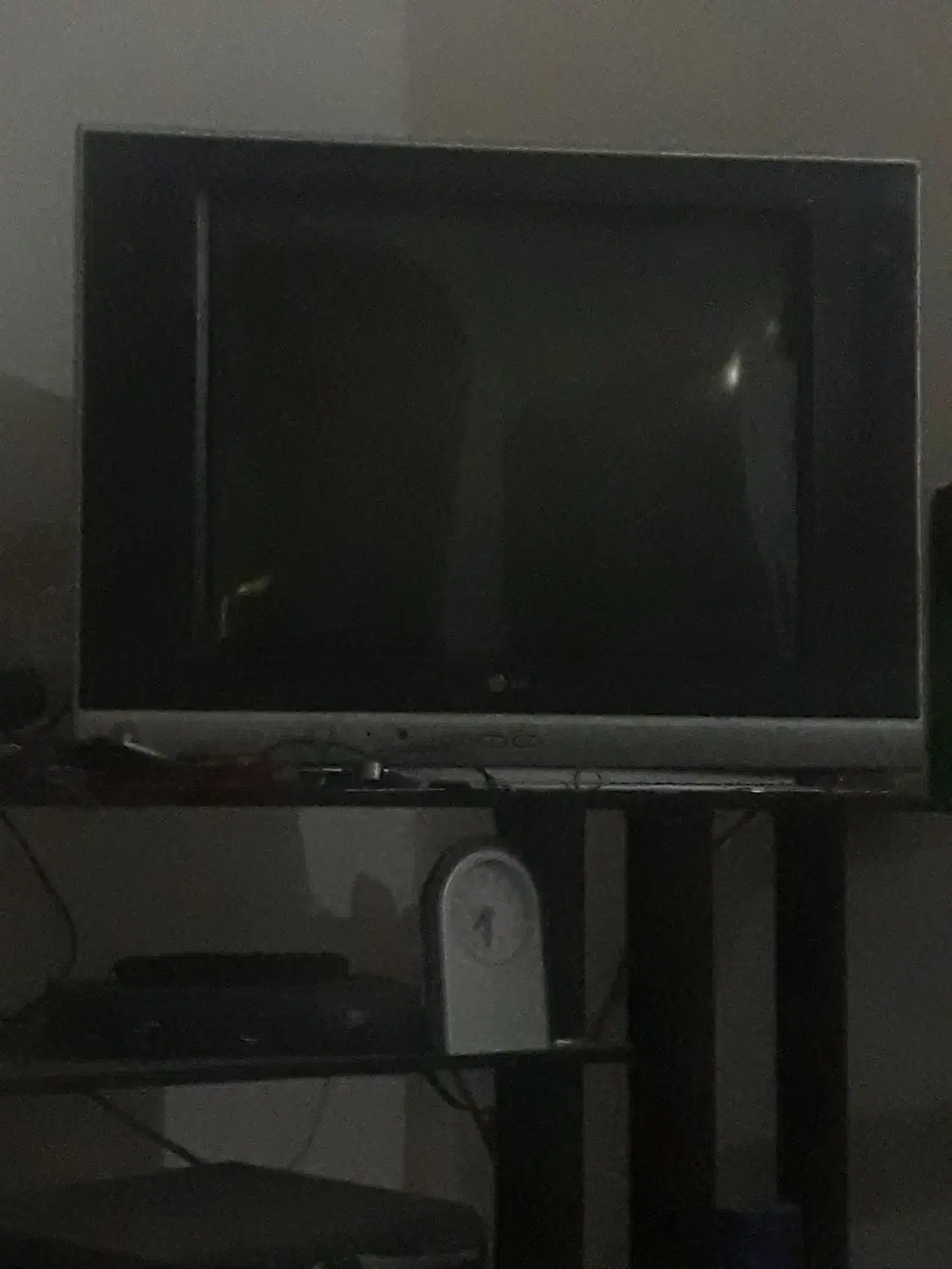 تلویزیون الجی با میز|تلویزیون و پروژکتور|بندرعباس, |دیوار