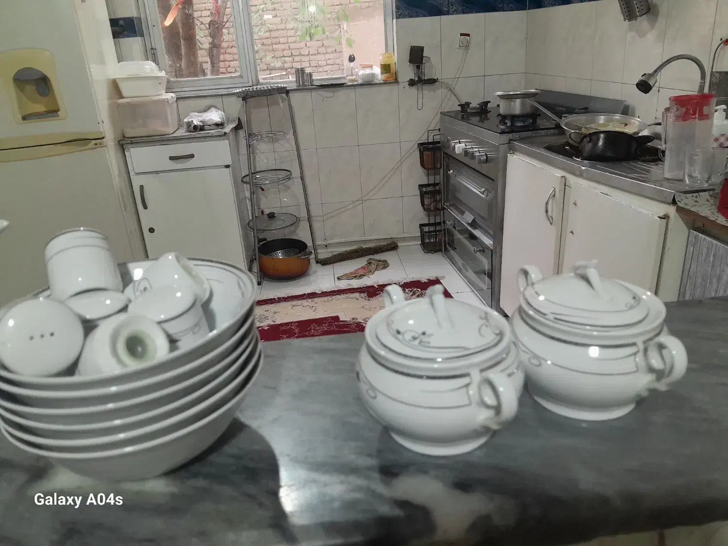 سرویس چینی شش نفره|ظروف سرو و پذیرایی|اردبیل, |دیوار