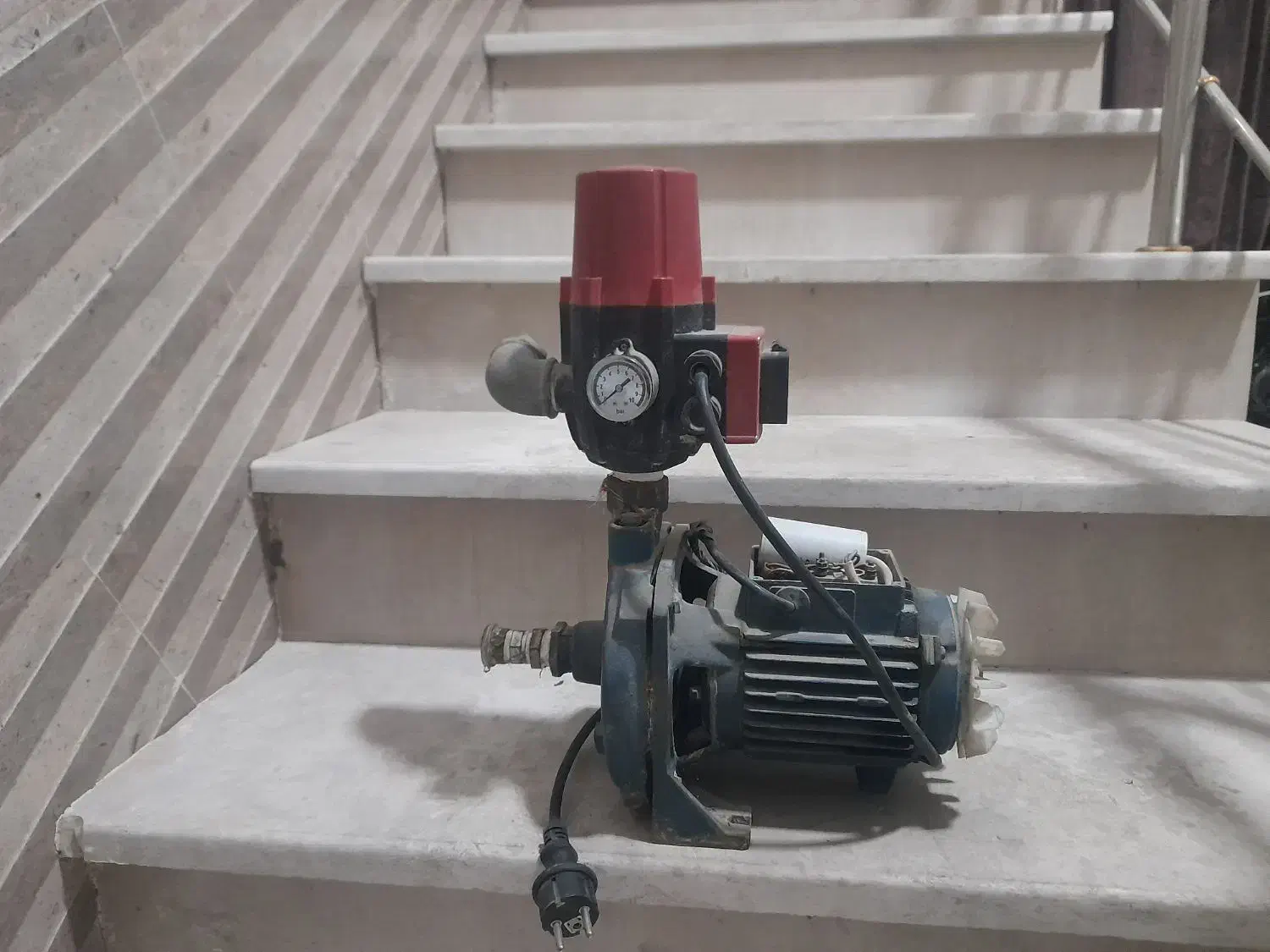 پمپ یک اسب و اوتومات اصلی|مصالح و تجهیزات ساختمان|ساوه, |دیوار