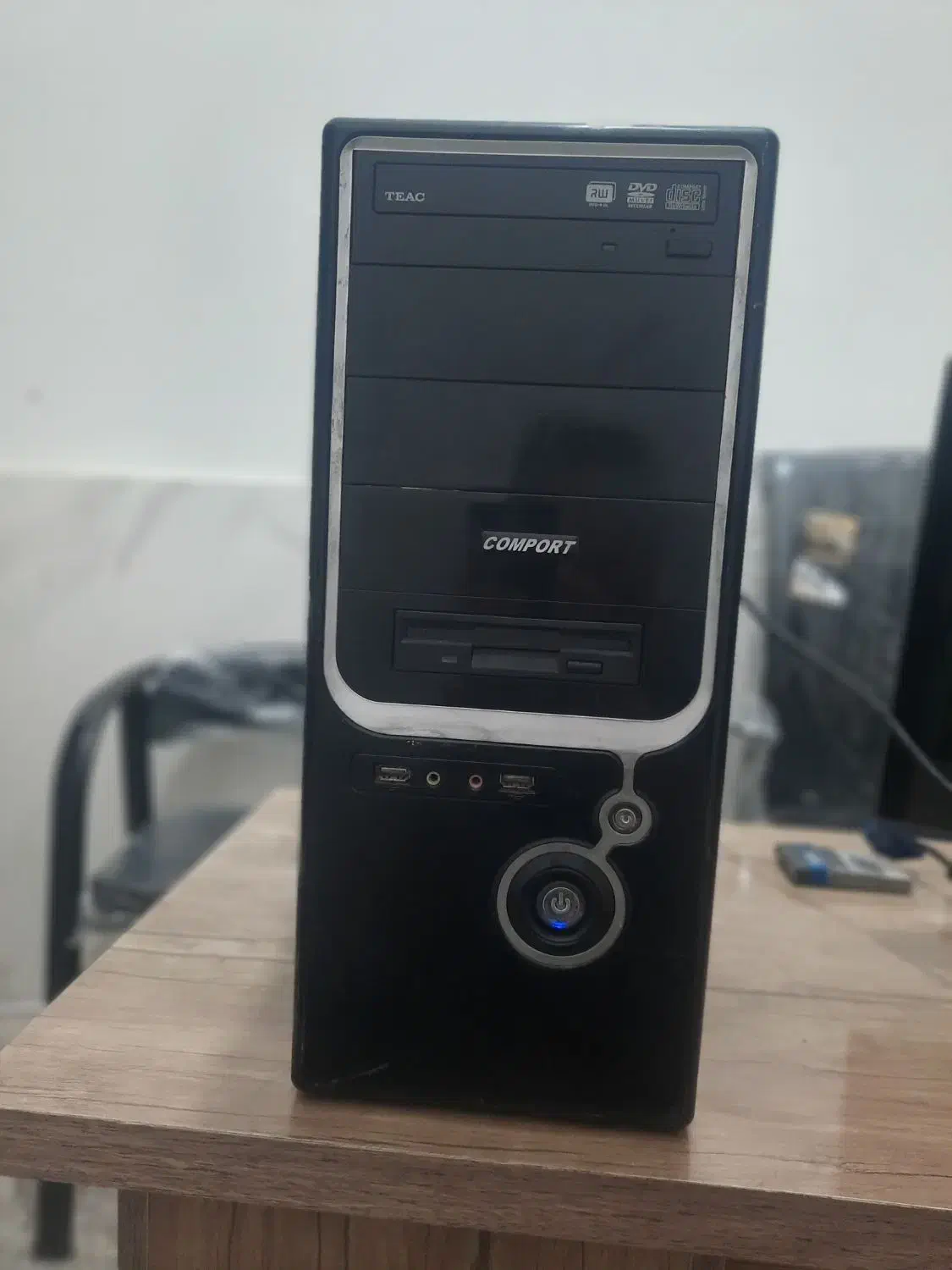 کیس ddr3 رم ۸ سی پی یو ۴ هسته Q9450 قدرتمند|رایانه رومیزی|ارومیه, |دیوار