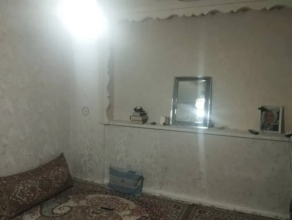 حیاط ۴۰متری